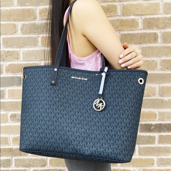 Gaby’sBags👜💕 Michael Kors large tote blue mk - Picture 3 of 4